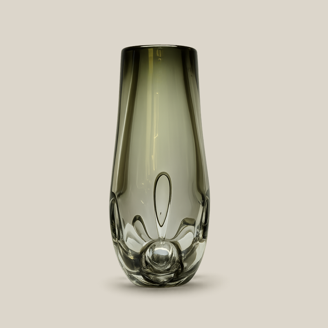 Obsidian Mist Vase